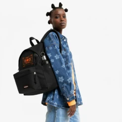 EASTPAK DAY PAK'R BLACK Play Button Tape Embroidered Backpack -Eastpak Embroidered Backpacks JS0A85MADPCOS2 PLAYS 20260426 003 detail 1